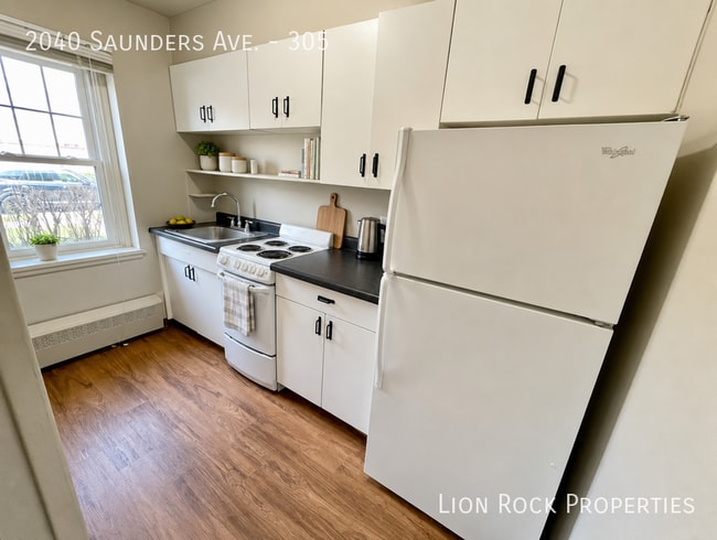 Photo - 2040 W Saunders Ave Unit 305