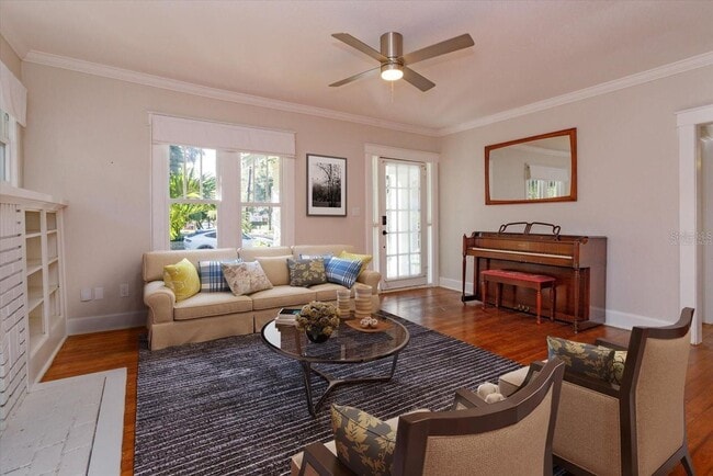 Photo - 1001 E Jefferson St