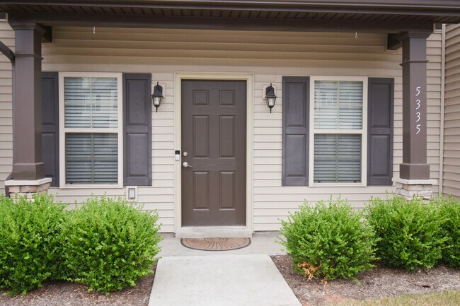 Photo - 5335 Tony Lama Ln Townhome