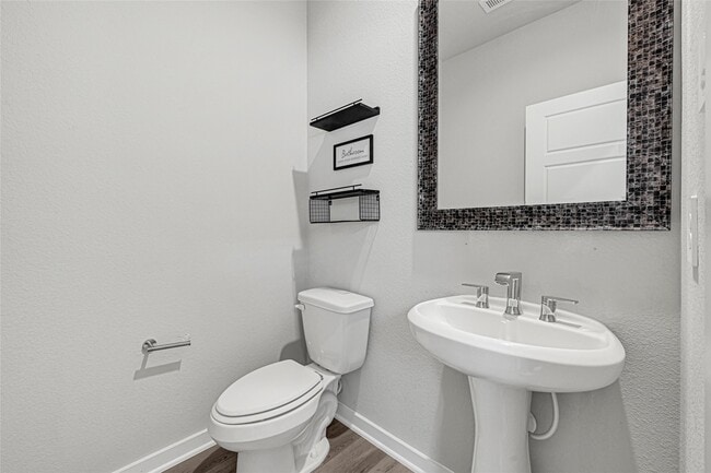 Photo - 12737 Ermine St