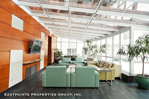 Photo - 516 W 47th St Unidad 7DS