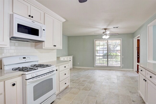 Photo - 3611 Galway Ln