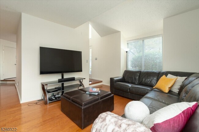 Photo - 2001 Park Pl