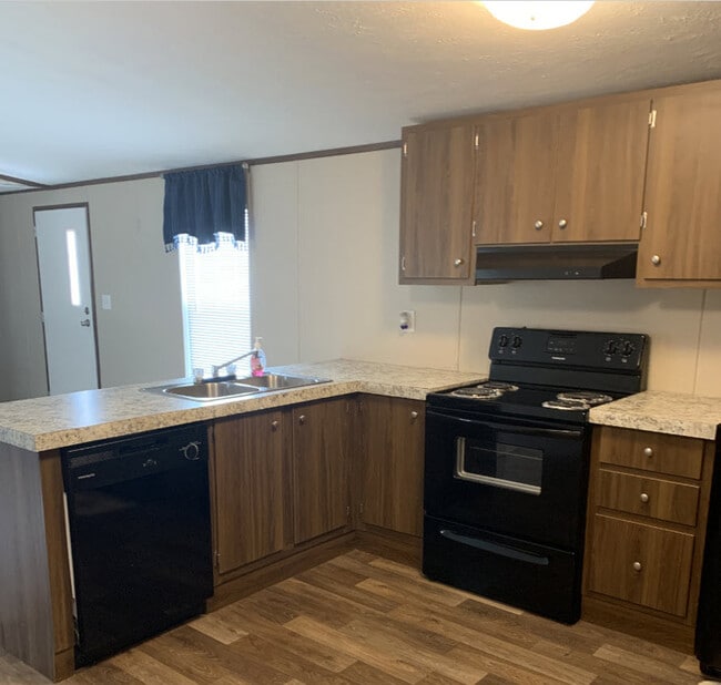 Photo - 169 Woodrow Run