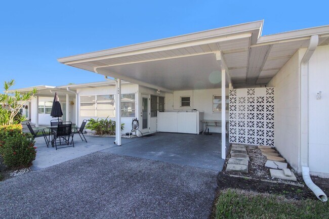Photo - Beach Manor Villas Annual Condo for Rent
