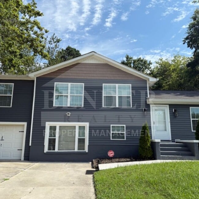 Building Photo - BEAUTIFUL REMODELED HOME