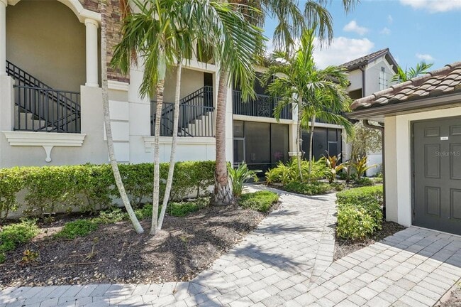 Photo - 5528 Palmer Cir Unit 204