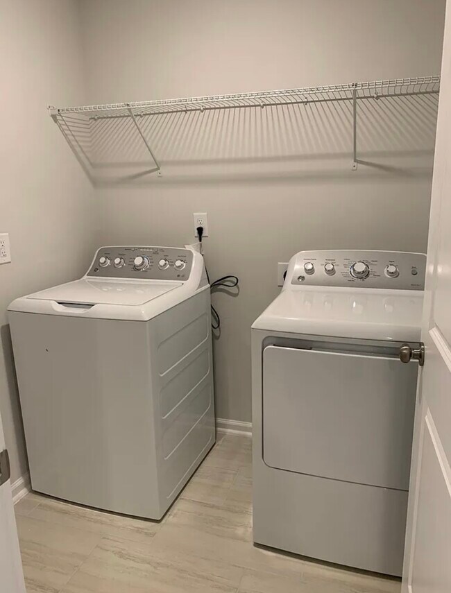 Photo - 525 Hazy Hls Ln