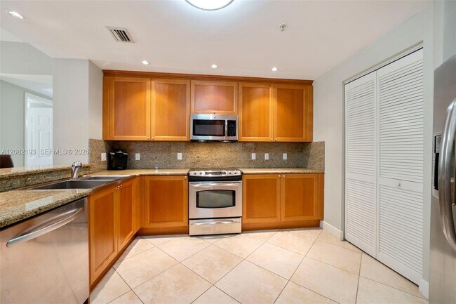 Photo - 55 Merrick Wy Unit 717