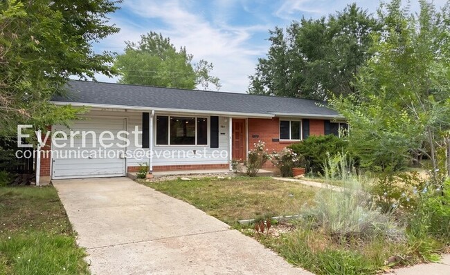 Building Photo - 380 Martin Dr