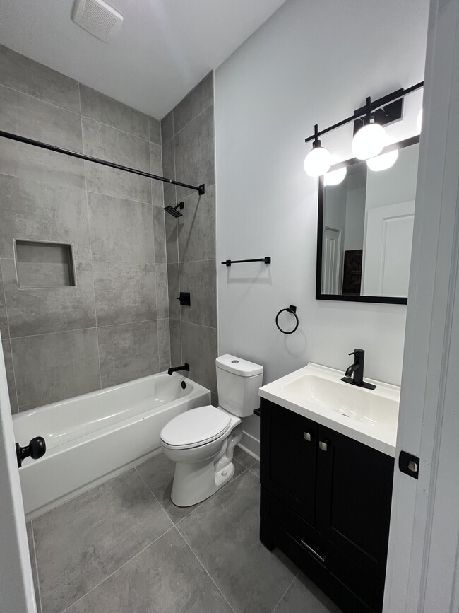 736 E Chelten Ave Unit 3
