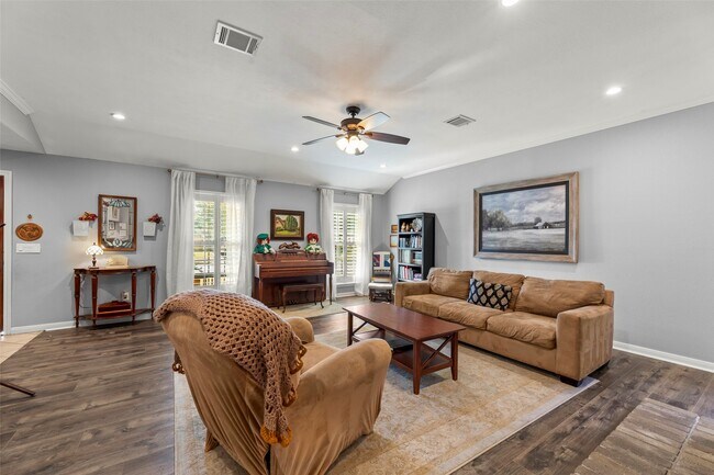 Photo - 9418 Wandsworth Dr