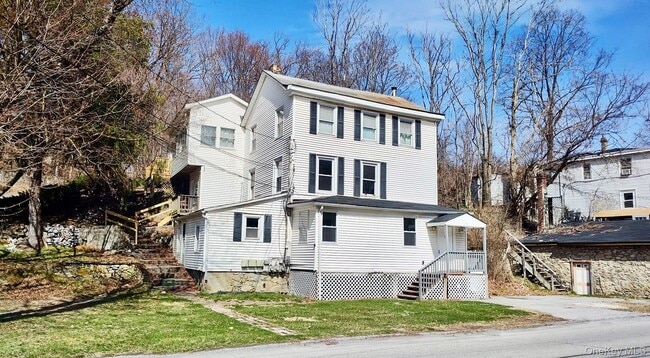 Building Photo - 47 Main St Unit 2