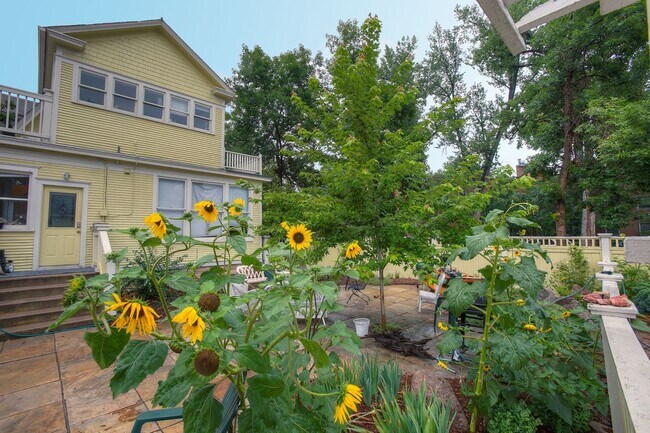 Photo - 700 Remington St