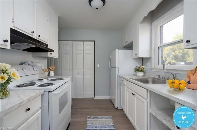 Photo - 821 E Lafayette St