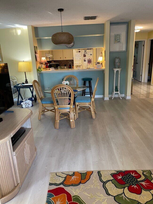 Comedor - 2729 Countryside Blvd Unidad #106