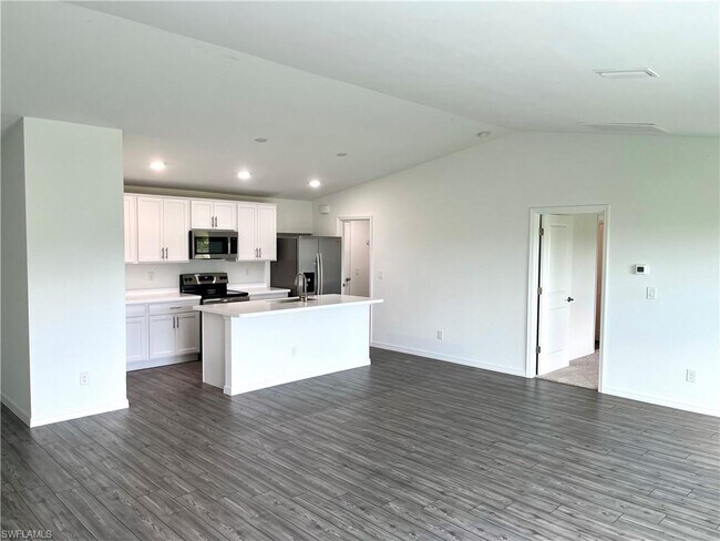 Photo - 4303 NE 12th Ct