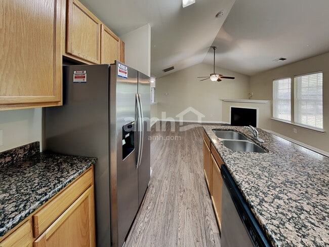 Photo - 3210 Revere Rd