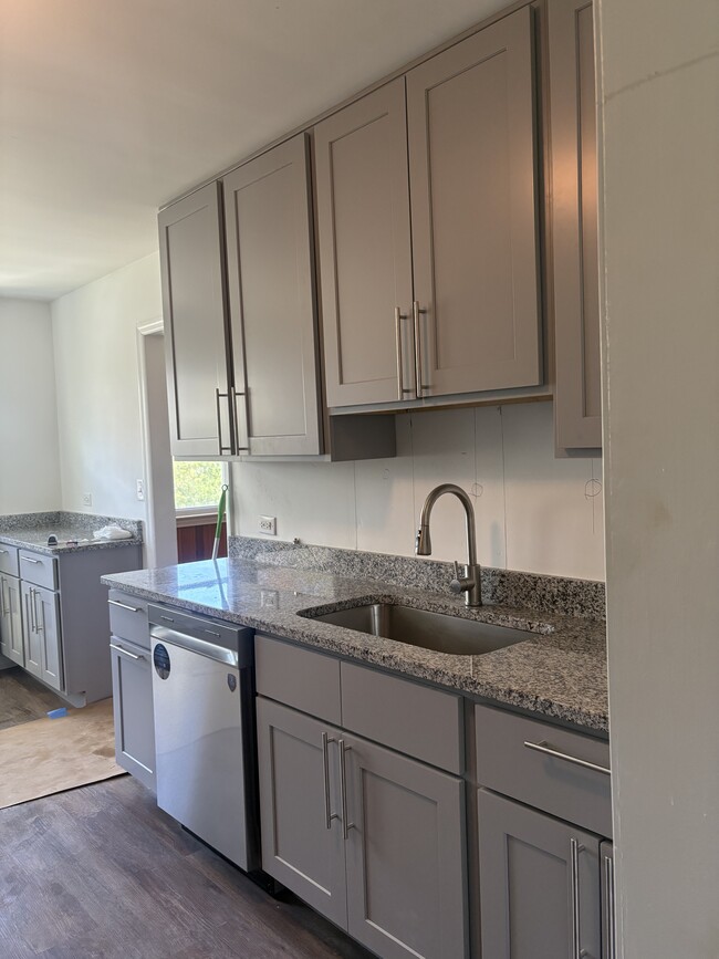 Kitchen - 909 Ridge St Apartments Unit A