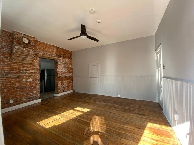 Building Photo - 130 N 3rd St Unit 130 N 3rd St #APT #2