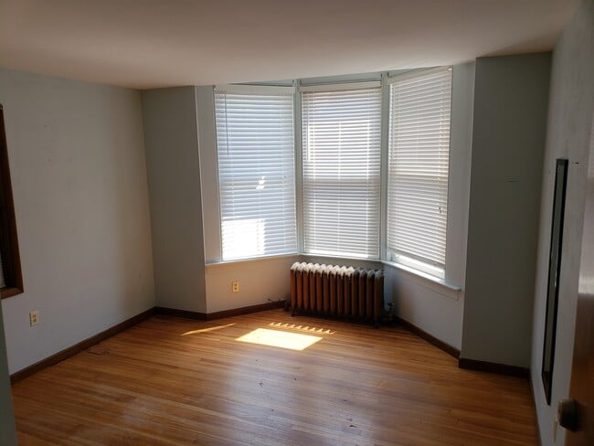 Photo - 35 Grove St Unit 1