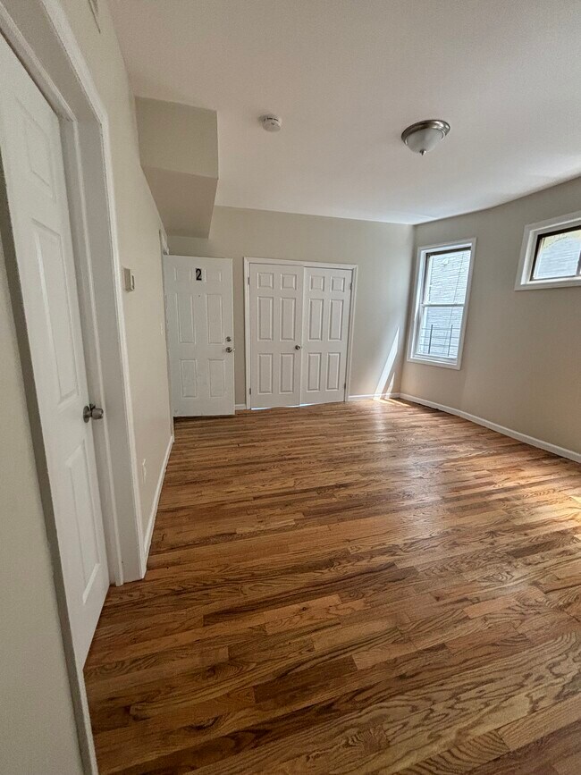 Unit 3 - 843 S 18th St Unidad 3