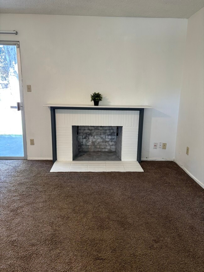 Photo - 8617 Midfield Way