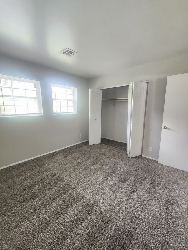 Photo - Cozy 1-Bedroom Bungalow – Easy Single-Level Living Unit LD4701