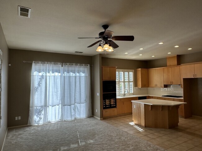 Photo - Manteca living in Bella Vista!