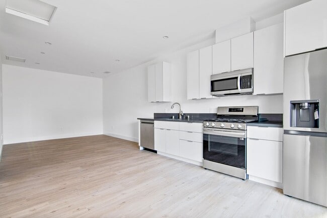 Photo - Modern 2 Bedroom ADU – Walk to CSUN! Prime Northridge Location