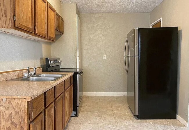 Photo - Charming 1 Bed Near Plaza District | Historic Character + Secure Entry Unit D