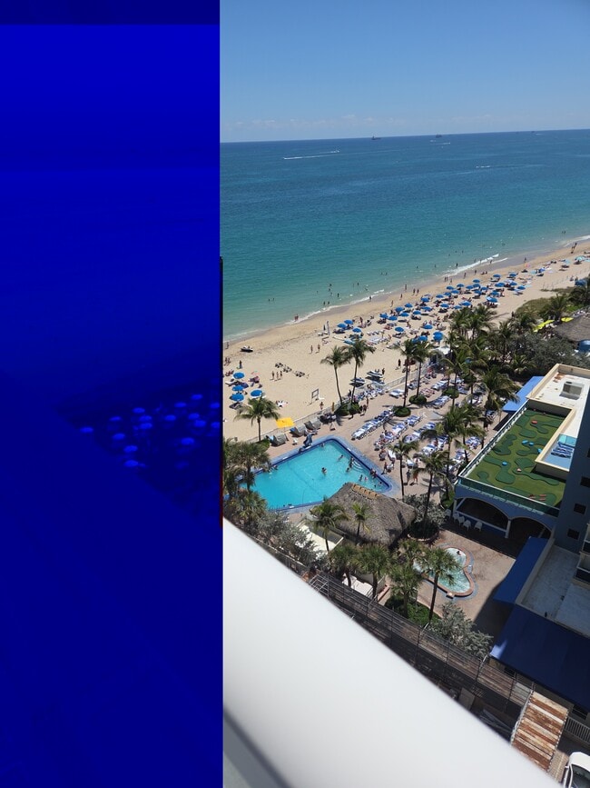 Building Photo - 4100 Galt Ocean Dr Unit Private bed  and bath on