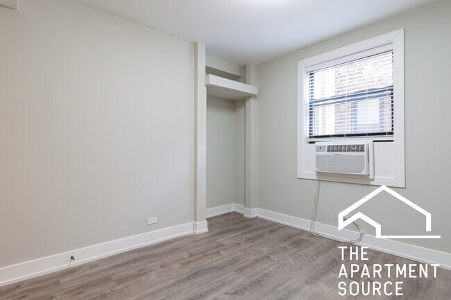 Photo - 501 W Belmont Ave Unidad 2E