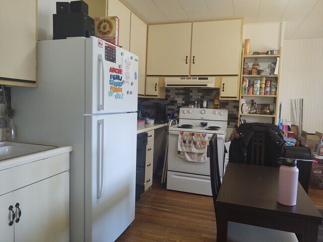 Photo - Briggs Street Triplex Unit 427 Briggs Street