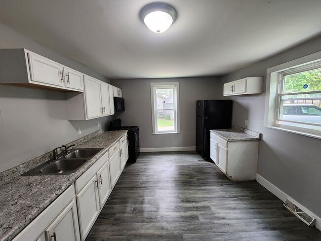 Photo - SW 713/715 14 1/2 St Unit 713
