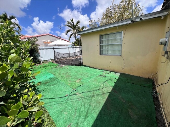 Photo - 1329 SW 75th Ave Unidad 1