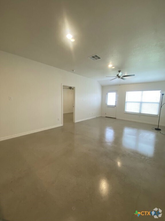 Building Photo - 1214 Lehmann Dr Rental