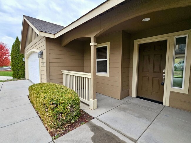 Photo - *360 TOUR AVAILABLE* Spacious Ranch-Style ...