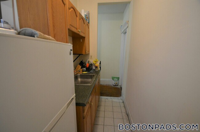 Photo - 105 Peterborough St Unit 9