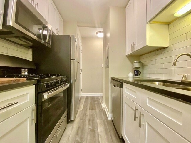 The Maynard at 5115 N Sheridan
