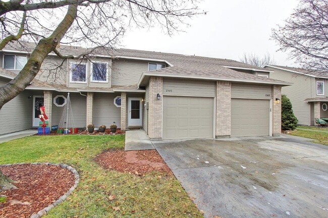 Building Photo - 2589 S Oak Leaf Ln Rental