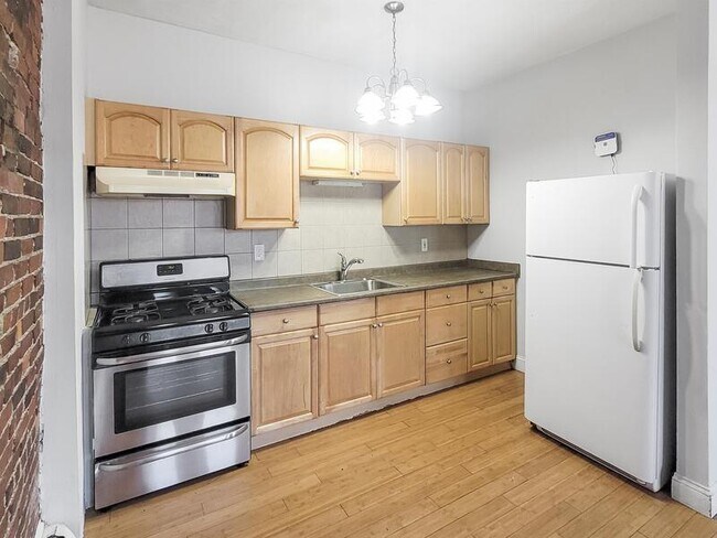 Photo - 338-342 Warren Street - 1