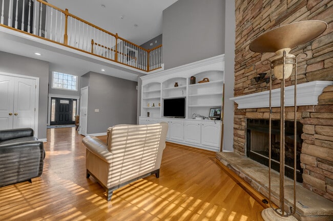 Photo - 2185 Roswell Dr