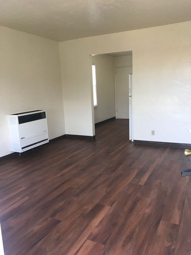 Photo - 19453 Hill St Unidad B