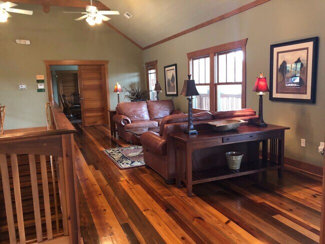Photo - 3 Bedroom Condo at Harts Cove for $433 Per Bed!