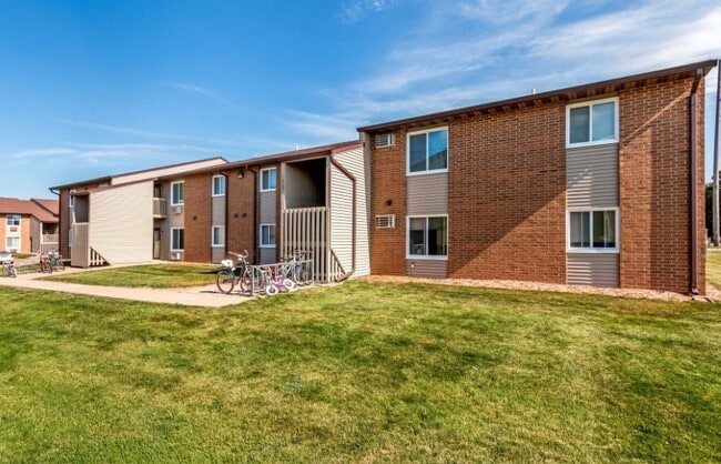 Photo - 902-905 N 14th St