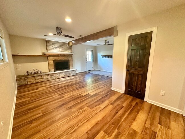 Photo - 5719 Fairview Dr