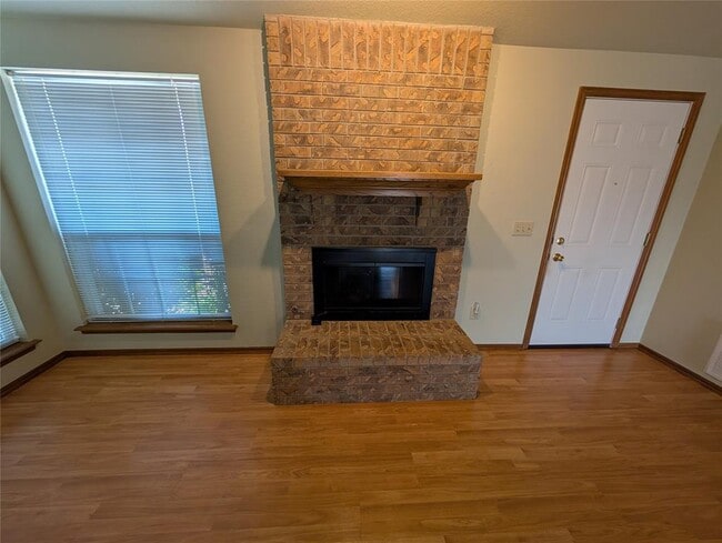 Photo - 2817 Brompton Dr