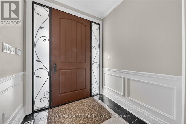 Photo - 90 Colonial Ave