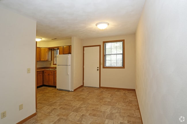 2BR, 1BA - 950SF - Dining Room